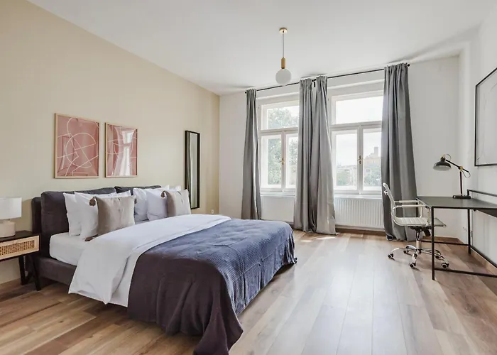 Rostovska 21 - Historic Residence By Grebovka Park Ns17,27